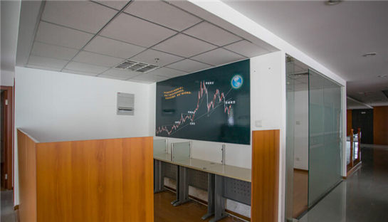 长远天地大厦出租实拍图1